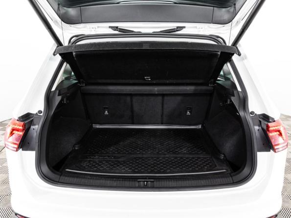 Volkswagen Tiguan II с пробегом 2018 года, цена 2 099 000 рублей, 223643 км, внедорожник, Автокод Объявления