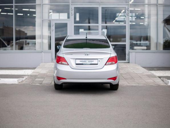 Hyundai Solaris I Рестайлинг с пробегом 2016 года, цена 1 030 000 рублей, 163198 км, седан, Автокод Объявления