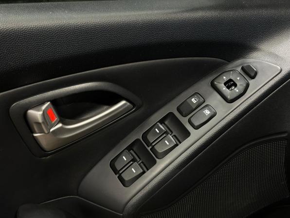 Hyundai ix35 I с пробегом 2012 года, цена 1 350 000 рублей, 107317 км, внедорожник, Автокод Объявления