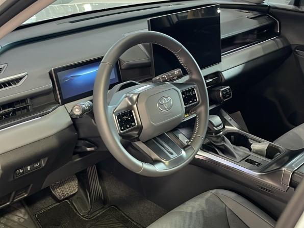 Toyota RAV4 VI (XA60) с пробегом 2025 года, цена 4 250 000 рублей, 38 км, внедорожник, Автокод Объявления