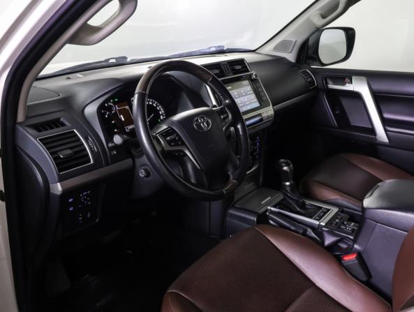 Toyota Land Cruiser Prado 150 Series Рестайлинг 2 с пробегом 2019 года, цена 4 990 000 рублей, 163270 км, внедорожник, Автокод Объявления
