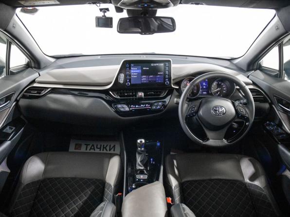 Toyota C-HR I Рестайлинг с пробегом 2019 года, цена 1 745 500 рублей, 64428 км, внедорожник, Автокод Объявления
