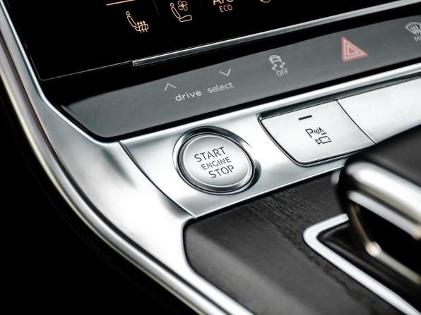 Audi A6 V (C8) с пробегом 2019 года, цена 3 440 000 рублей, 178806 км, седан, Автокод Объявления