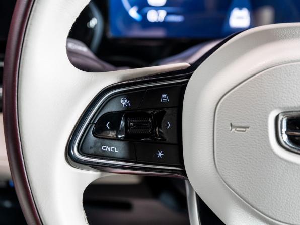 Geely Monjaro I с пробегом 2022 года, цена 2 840 000 рублей, 50700 км, внедорожник, Автокод Объявления