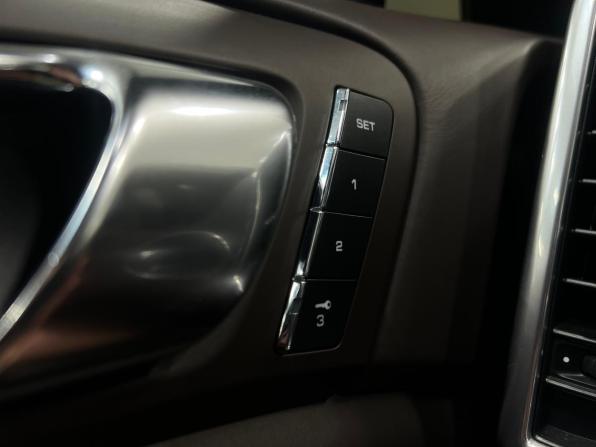 Porsche Cayenne II (958) с пробегом 2014 года, цена 3 180 000 рублей, 126423 км, внедорожник, Автокод Объявления