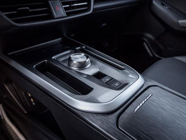 Haval Jolion I Рестайлинг с пробегом 2024 года, цена 2 378 300 рублей, 16341 км, внедорожник, Автокод Объявления
