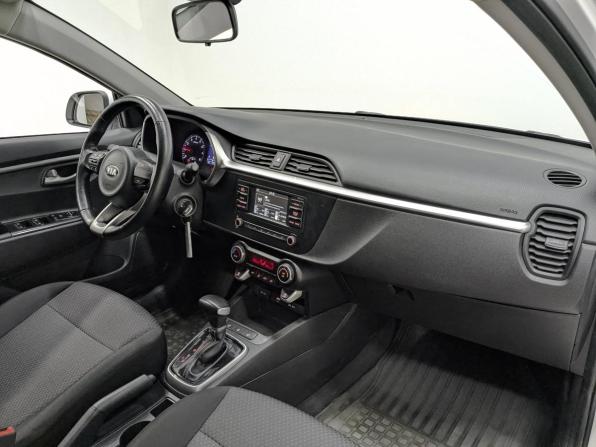 Kia Rio IV Рестайлинг с пробегом 2021 года, цена 1 625 000 рублей, 97751 км, седан, Автокод Объявления