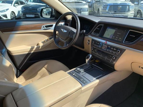 Hyundai Genesis II с пробегом 2015 года, цена 1 799 000 рублей, 157000 км, седан, Автокод Объявления