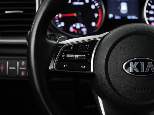 Kia Ceed III с пробегом 2021 года, цена 2 099 055 рублей, 66166 км, универсал, Автокод Объявления