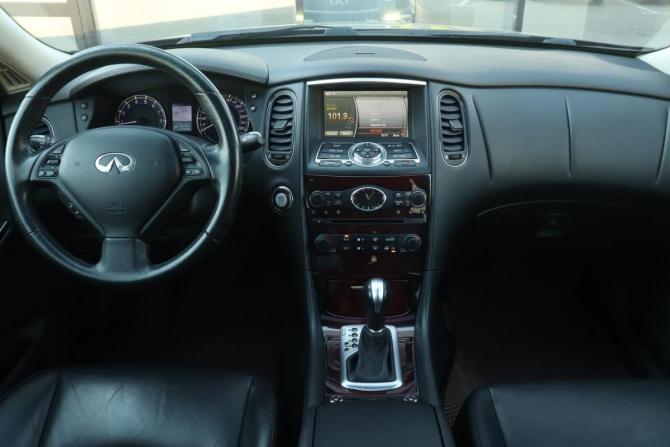 Infiniti QX50 I Рестайлинг с пробегом 2016 года, цена 2 099 000 рублей, 180000 км, внедорожник, Автокод Объявления