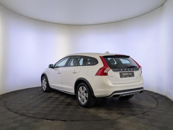 Volvo V60 Cross Country I с пробегом 2018 года, цена 2 555 000 рублей, 79719 км, универсал, Автокод Объявления