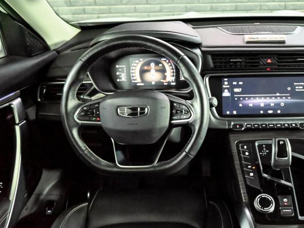 Geely Atlas Pro с пробегом 2022 года, цена 1 990 000 рублей, 45747 км, внедорожник, Автокод Объявления