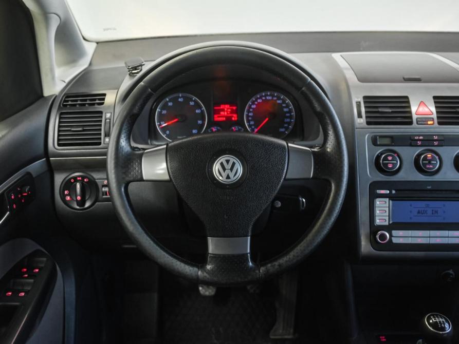 Volkswagen Touran I Рестайлинг Челябинск  - изображение 17