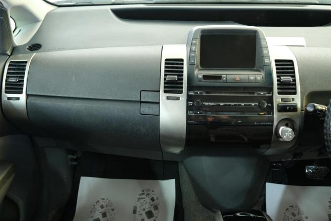 Toyota Prius II Рестайлинг (XW20) с пробегом 2008 года, цена 929 000 рублей, 250000 км, хэтчбек, Автокод Объявления