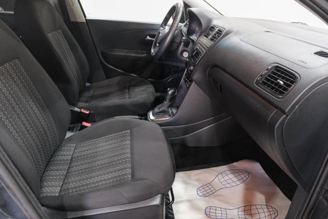 Volkswagen Polo V Рестайлинг с пробегом 2016 года, цена 1 099 000 рублей, 183000 км, седан, Автокод Объявления