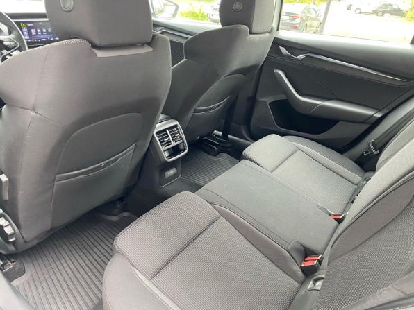 Skoda Octavia IV (A8) с пробегом 2021 года, цена 2 365 000 рублей, 78840 км, лифтбек, Автокод Объявления