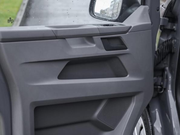 Volkswagen Caravelle T6 Рестайлинг с пробегом 2020 года, цена 3 499 000 рублей, 146000 км, минивэн, Автокод Объявления