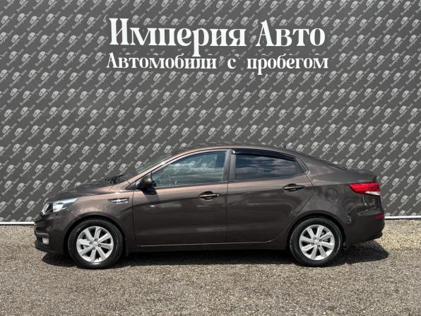 Kia Rio III Рестайлинг с пробегом 2016 года, цена 895 000 рублей, 133000 км, седан, Автокод Объявления
