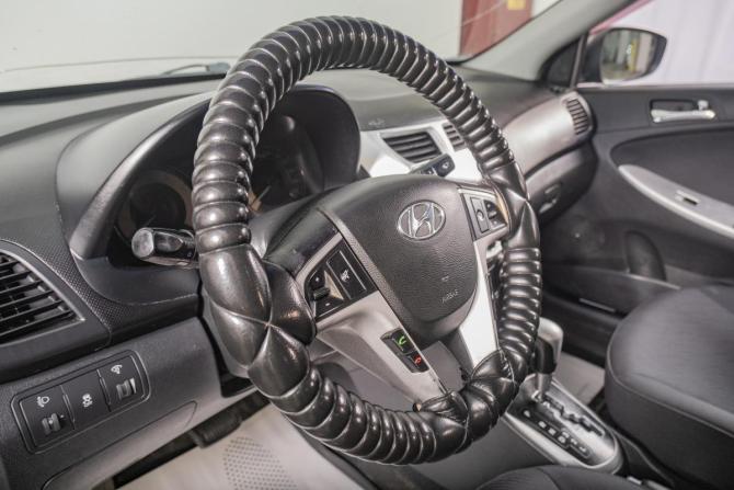 Hyundai Solaris I с пробегом 2011 года, цена 739 000 рублей, 210000 км, седан, Автокод Объявления