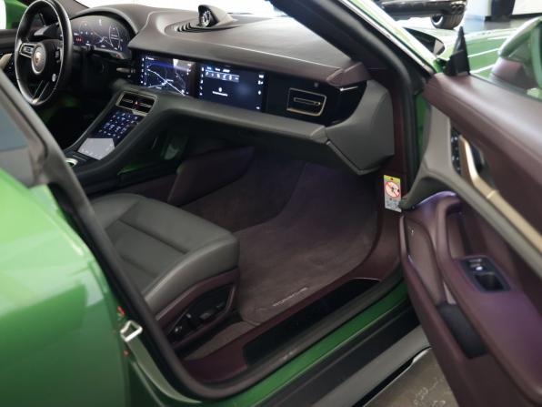 Porsche Taycan I с пробегом 2022 года, цена 10 150 000 рублей, 27808 км, универсал, Автокод Объявления
