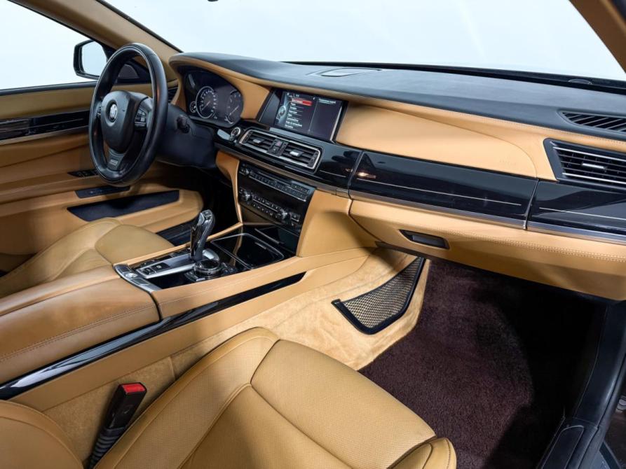 BMW 7 серии V (F01/F02/F04) Рестайлинг Санкт-Петербург  - изображение 16