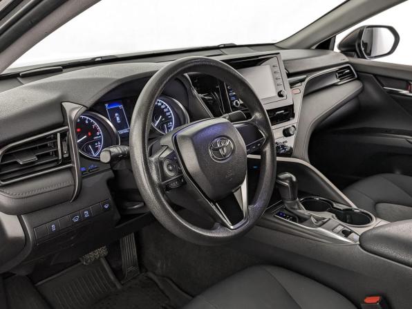 Toyota Camry VIII (XV70) Рестайлинг с пробегом 2021 года, цена 2 590 000 рублей, 120101 км, седан, Автокод Объявления