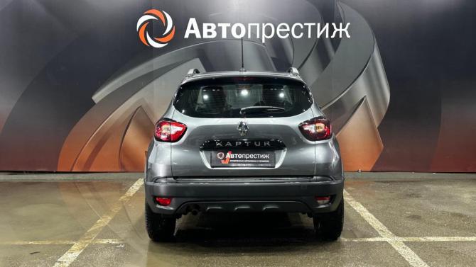 Renault Kaptur I Рестайлинг с пробегом 2021 года, цена 1 510 000 рублей, 41480 км, внедорожник, Автокод Объявления