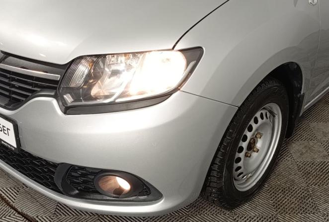 Renault Sandero II с пробегом 2015 года, цена 915 000 рублей, 100837 км, хэтчбек, Автокод Объявления