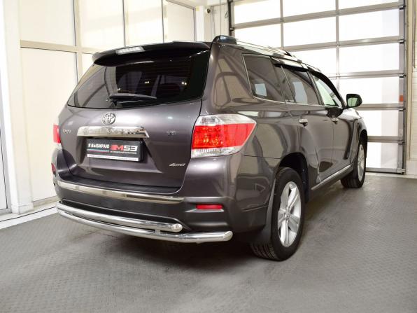 Toyota Highlander II (XU40) Рестайлинг с пробегом 2011 года, цена 1 933 999 рублей, 194041 км, внедорожник, Автокод Объявления