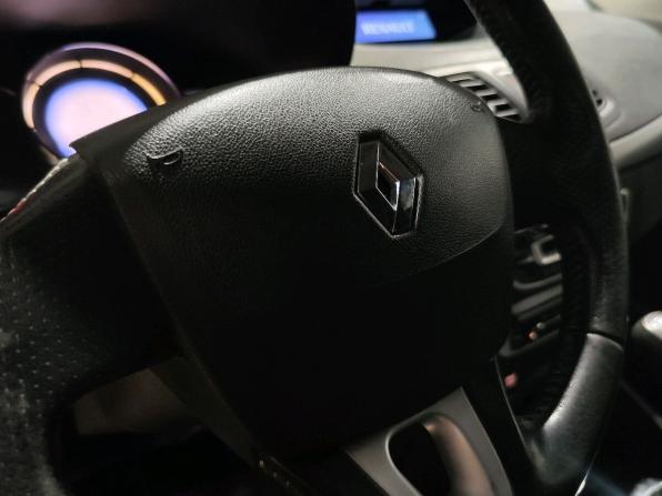 Renault Fluence I Рестайлинг с пробегом 2013 года, цена 519 900 рублей, 232883 км, седан, Автокод Объявления