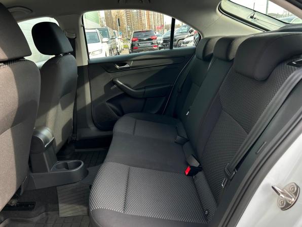 Volkswagen Polo VI с пробегом 2021 года, цена 1 726 200 рублей, 36705 км, лифтбек, Автокод Объявления
