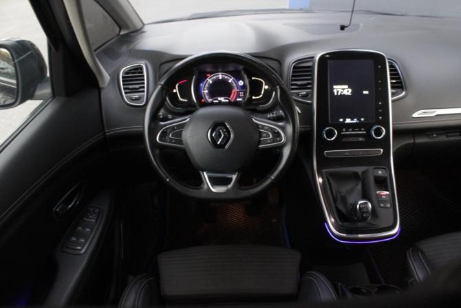 Renault Scenic IV с пробегом 2018 года, цена 1 750 000 рублей, 250461 км, минивэн, Автокод Объявления