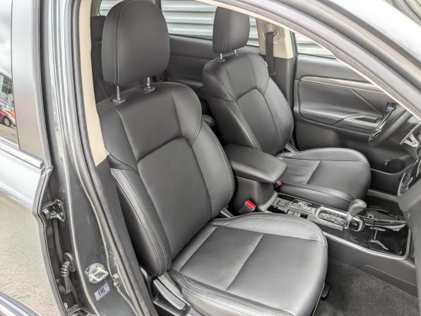 Mitsubishi Outlander III Рестайлинг 3 с пробегом 2019 года, цена 2 550 000 рублей, 109469 км, внедорожник, Автокод Объявления