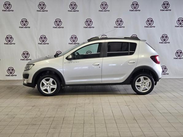 Renault Sandero II с пробегом 2017 года, цена 756 000 рублей, 126212 км, хэтчбек, Автокод Объявления