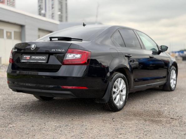 Skoda Octavia III (A7) Рестайлинг с пробегом 2017 года, цена 1 725 000 рублей, 100429 км, лифтбек, Автокод Объявления