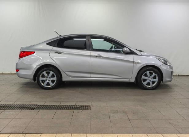 Hyundai Solaris I с пробегом 2014 года, цена 840 000 рублей, 146000 км, седан, Автокод Объявления