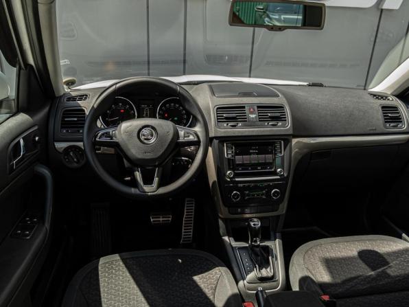 Skoda Yeti I Рестайлинг с пробегом 2015 года, цена 1 398 000 рублей, 148574 км, внедорожник, Автокод Объявления