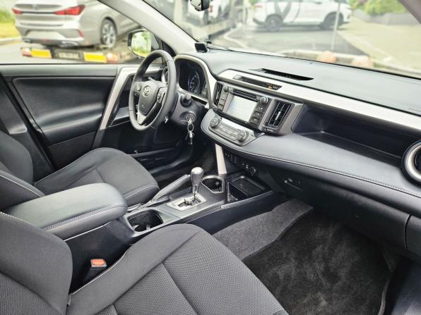 Toyota RAV4 IV (XA40) Рестайлинг с пробегом 2016 года, цена 2 300 000 рублей, 107598 км, внедорожник, Автокод Объявления