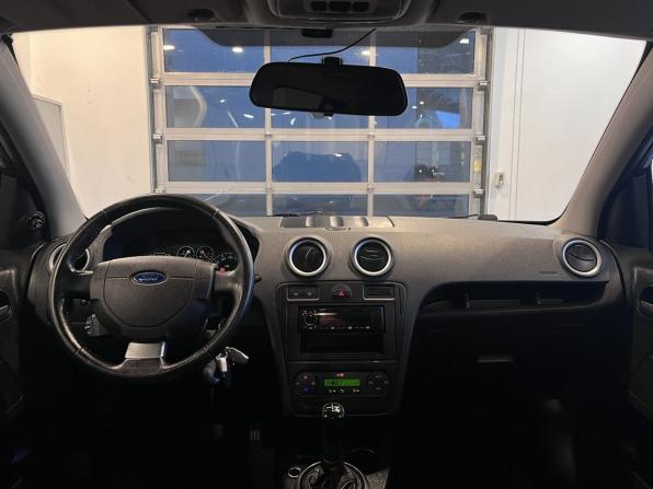 Ford Fusion I Рестайлинг с пробегом 2007 года, цена 365 000 рублей, 177761 км, хэтчбек, Автокод Объявления