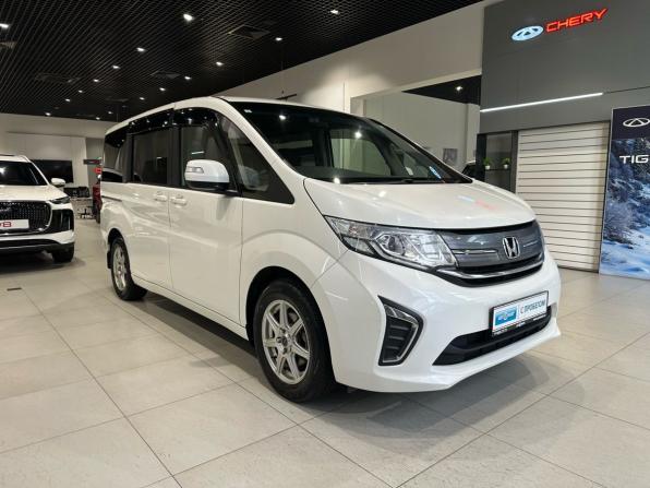 Honda Stepwgn V с пробегом 2015 года, цена 1 899 000 рублей, 100627 км, минивэн, Автокод Объявления