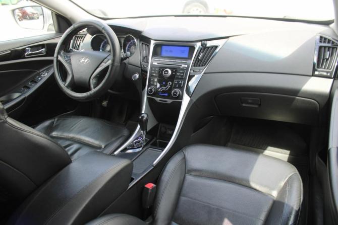 Hyundai Sonata VI (YF) с пробегом 2011 года, цена 1 050 000 рублей, 158000 км, седан, Автокод Объявления