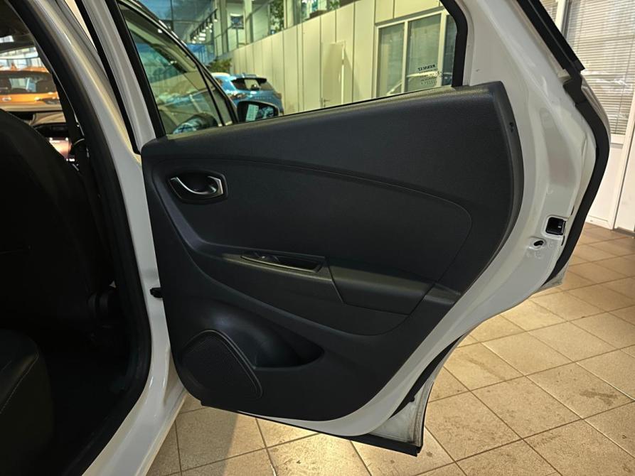 Renault Kaptur I Рестайлинг Санкт-Петербург  - изображение 30