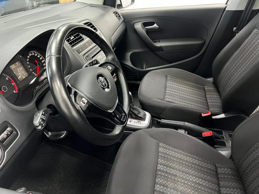 Volkswagen Polo V Рестайлинг Казань  - изображение 12