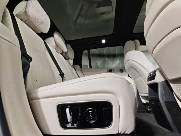 Li Auto (Lixiang) L7 I Рестайлинг с пробегом 2024 года, цена 6 995 000 рублей, 16564 км, внедорожник, Автокод Объявления
