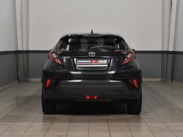 Toyota C-HR I с пробегом 2018 года, цена 2 174 995 рублей, 58582 км, внедорожник, Автокод Объявления