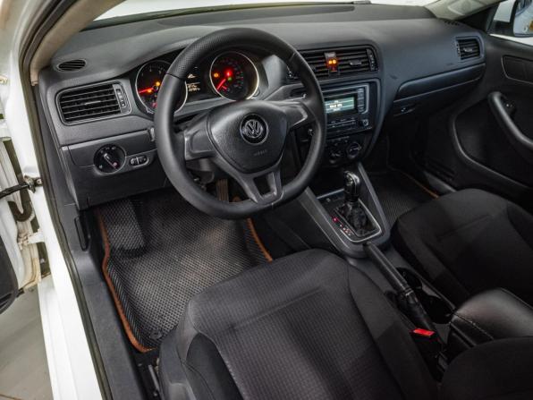 Volkswagen Jetta VI Рестайлинг с пробегом 2015 года, цена 969 000 рублей, 237923 км, седан, Автокод Объявления