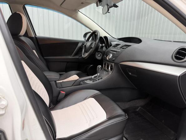 Mazda 3 II (BL) Рестайлинг с пробегом 2011 года, цена 999 000 рублей, 177480 км, седан, Автокод Объявления