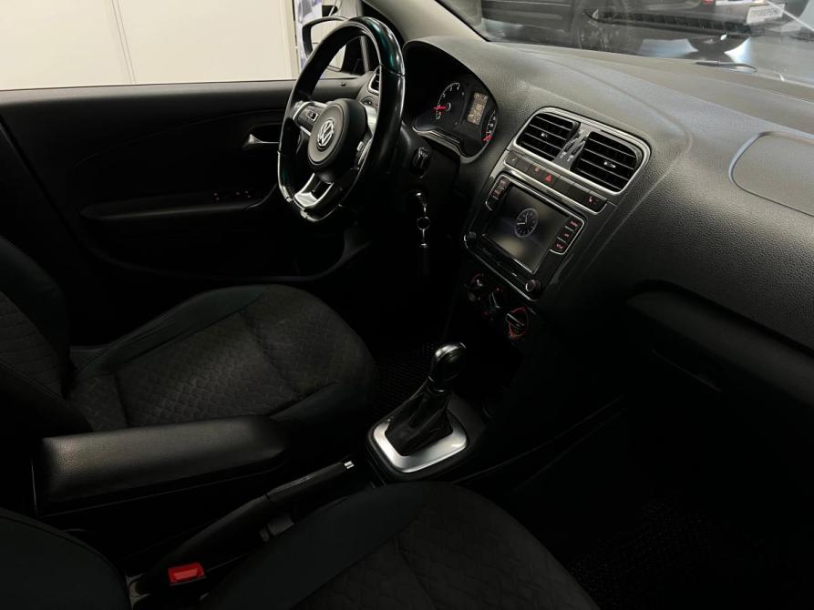 Volkswagen Polo V Рестайлинг Казань  - изображение 18