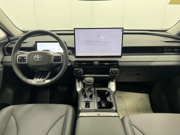 Toyota RAV4 VI (XA60) с пробегом 2026 года, цена 4 320 000 рублей, 45 км, внедорожник, Автокод Объявления