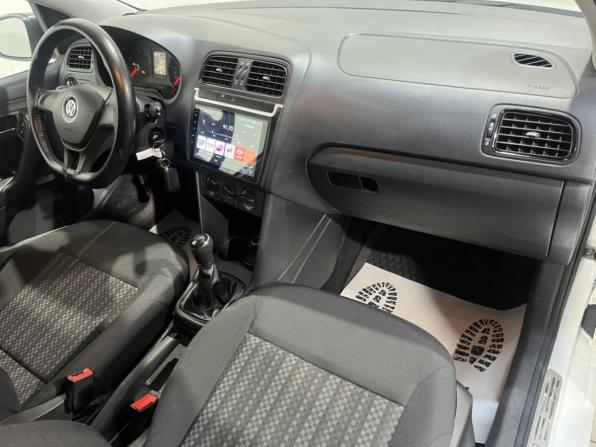 Volkswagen Polo V Рестайлинг с пробегом 2017 года, цена 1 073 000 рублей, 94008 км, седан, Автокод Объявления